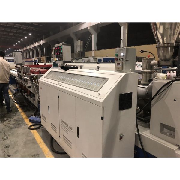 Linha da extrusão da placa da espuma do PVC da crosta do PE WPC dos PP/máquina