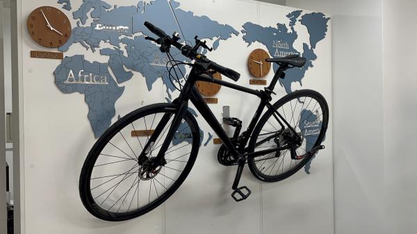 Wall Mounted Indoors and Outdoors Bike Storage Brackets with Single-side Structure
