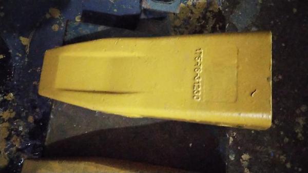 KOM  D85, D135, D150 D155 Ripper Teeth 175-78-31230 Excavator Bucket Teeth TIG Ripper Bucket Tips Wear Parts