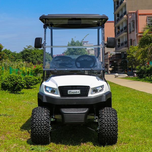 Lifted 2-Seat 2 Rear Electric Golf Buggy With 30% Climbing Ability 48v Lithium Battery Range For 50-70 Km