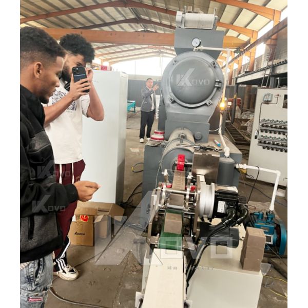 150kg/H Auto Laundry Bar Soap Making Machine Body Fully Automatic Soap Making Machine