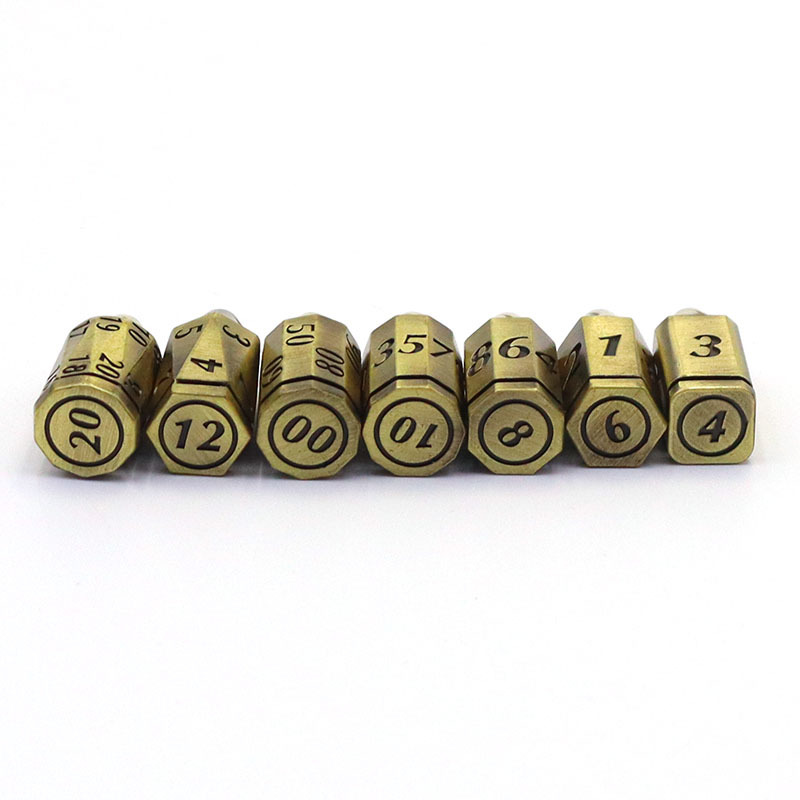 Rotatable Revolver Cylinder Metal Dice Set with Antique Bronze Zinc Alloy Bullet Shaped Polyhedral Dice for RPG Games