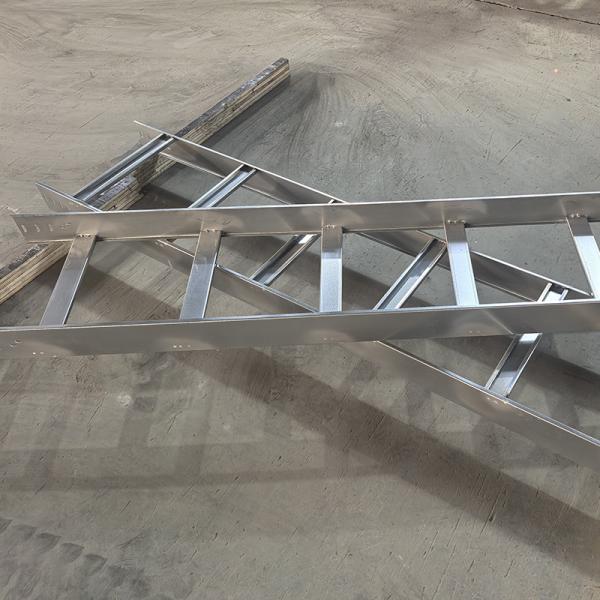 Fire Resistance Steel Ladder Tray For Optimal Ventilation Electric Cable Trunking