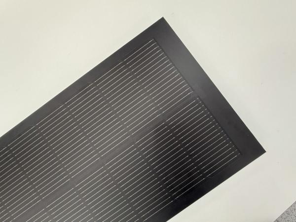 100W-520W Thin Film Solar Panels for Solar Energy Harvesting Short-Circuit Voltage 13.26A 1545*425*3mm Super Soft