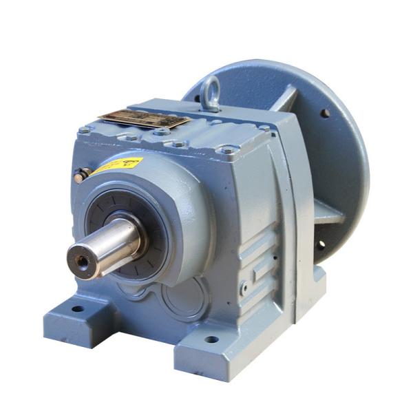 14-280rpm Speed Helical Gear Reducer 3 Stage Foot Mounted Installation