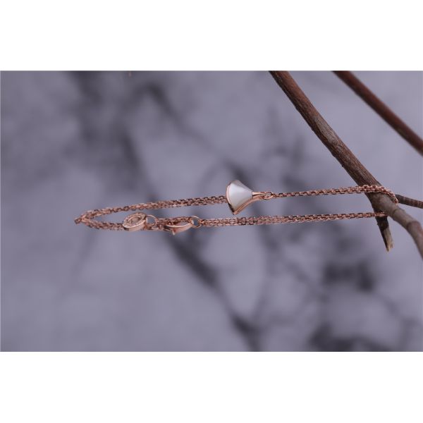 Fine Jewelry DIVAS' DREAM 1 Motif White mother-of-pearl Bracelet Rose Gold with 18 kt rose gold pendant