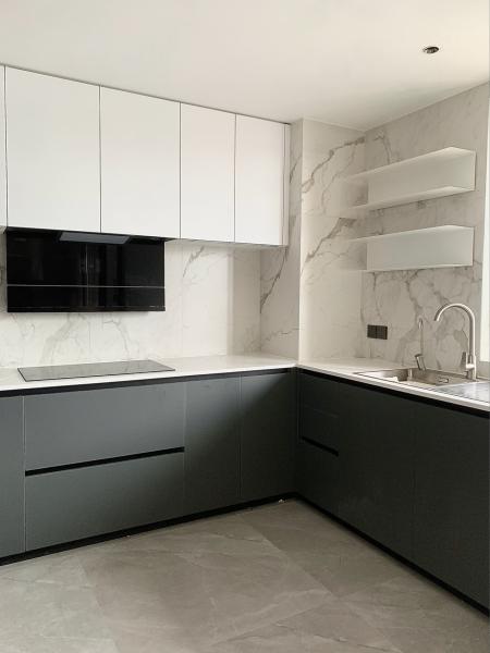 HPL Laminated Finished Wooden Kitchen Cabinetry For Dining Room Decoration