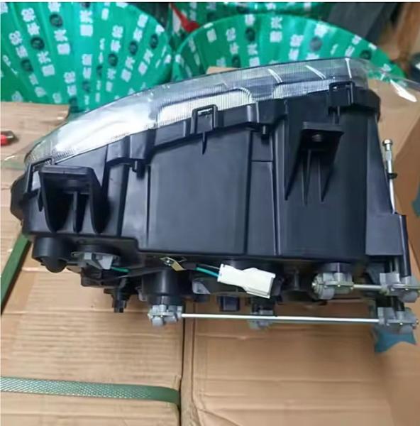 Foton Truck Parts H1364010000A0 H1364010002A0 Farol Lâmpada de iluminação dianteira para substituição