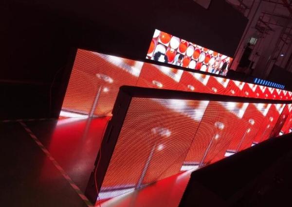 P10 Basketball / Football Pitch Advertising Boards , Outdoor Programmable Led Signs