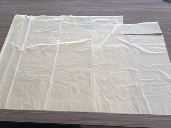 Smooth Surface Disposable Salon Capes , Hair Cutting Cape Breathable Single Use