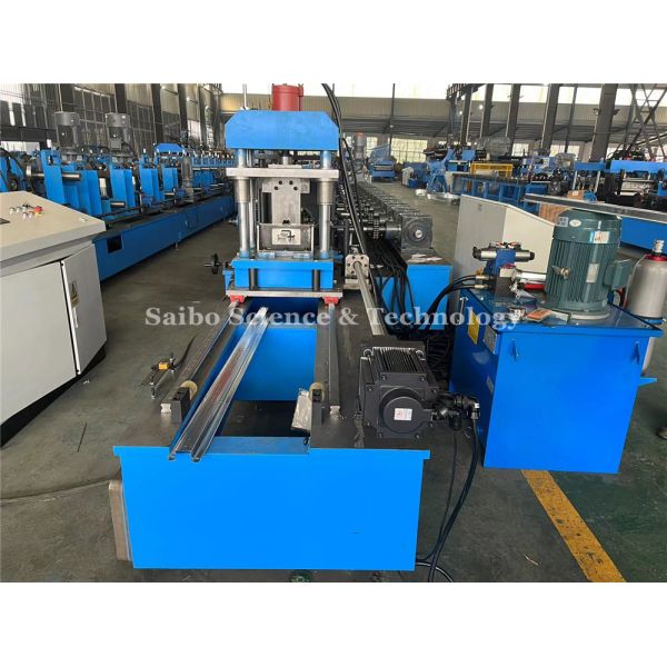 Automatically 90 Degree Hat Roll Forming Machine With Servo Feeding And Punching