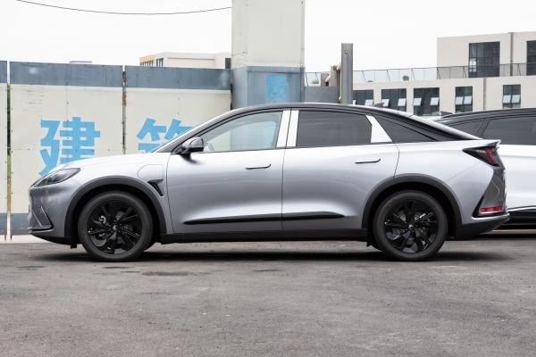 ARCFOX Alpha S Street Legal New Energy Vehicle 5 Seat Electric Car