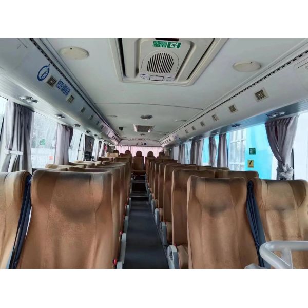 2nd Hand Coach 2018 Year 46 Seats Yuchai Engine New Tires With Retarder Used Yutong Bus ZK6115