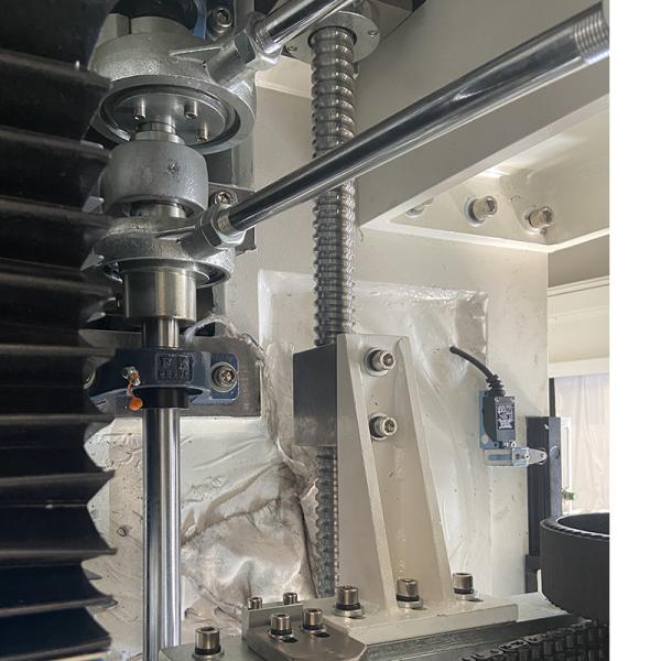 Programmable 1500rpm Automated Quilting Machine 0.5 Inch Needle Distance