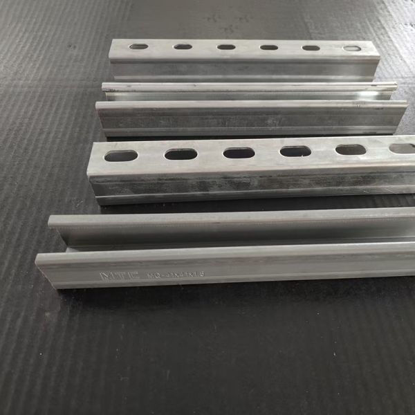 2m 3m 6m 41x41 Slotted Channel With Square Edge & Stiffener For Strut System