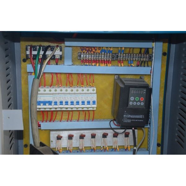 220V/380V/415V/440V/480V Напряжение полуавтоматическая одна полость 5L ПЭТ бутылки дующая машина с формой