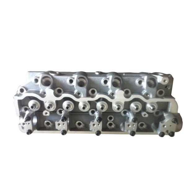 Cabeça de cilindro MD303750 do motor de MITSUBISHI 4D56 MD348983 MD351277 MD313587
