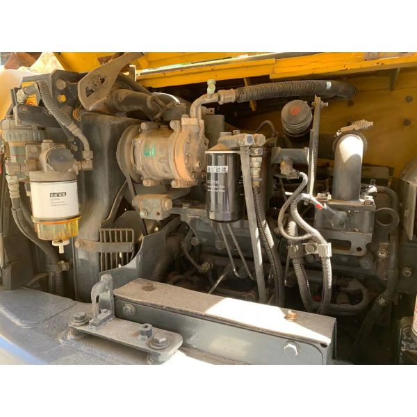 0.37м3 Подержанный экскаватор Komatsu PC60 8 с массой машины 6000 кг