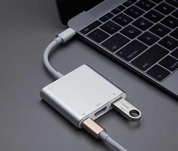 Type c to HDMI HD adapter and Aluminum alloy silver USB3.1 faster data cable