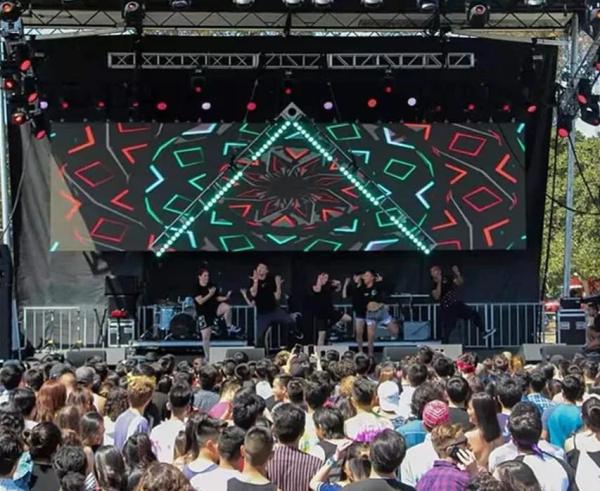 500x1000mm P4.81 Outdoor Stage Led Video Wall Square Led Display