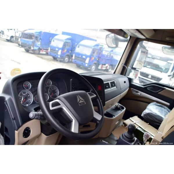 HOWO T5G 340HP 8X4 Square Concrete Mixer Truck with Euro 2/3/4/5 Emission Standard