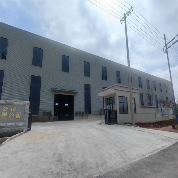 Puerta de hierro forjado de swing residencial personalizado para la entrada del jardín