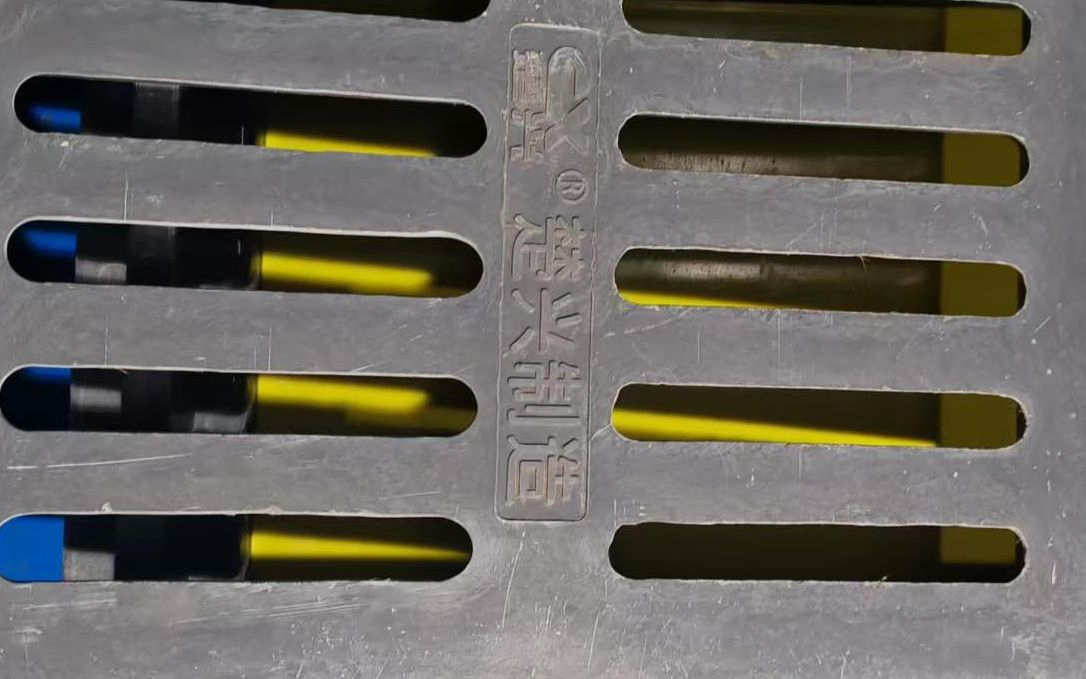 Anti-Vandal SMC Water Grate with Debris Filter & RoHS Compliant (380×680mm, Heat Resistant)