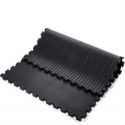 Wear Resistant Interlocking Stable Mats Rubber OEM For Horse Stall