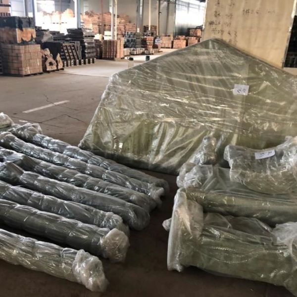 Зеленый застекленный павильон газебо четырёхугольника черепицы с коридором для охлаждать