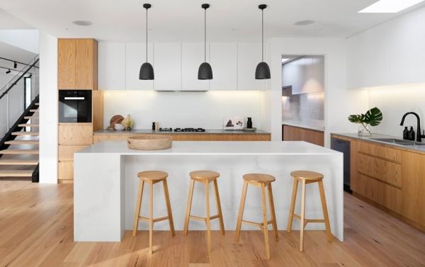 Wood kitchen cabinets set from Guangdong supplier modern cuisine complete design with quartz stone top and drawers