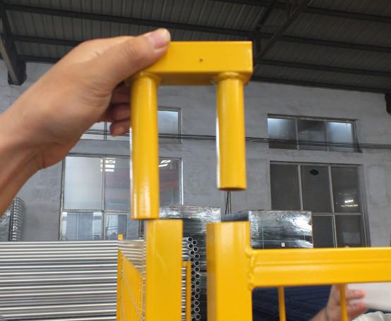 Canada Temporary Fencing Height6’/1830mm*Width12'/3650mm Powder Coated Pre-galvanized mesh spacing ,4x12/100x300*8ga