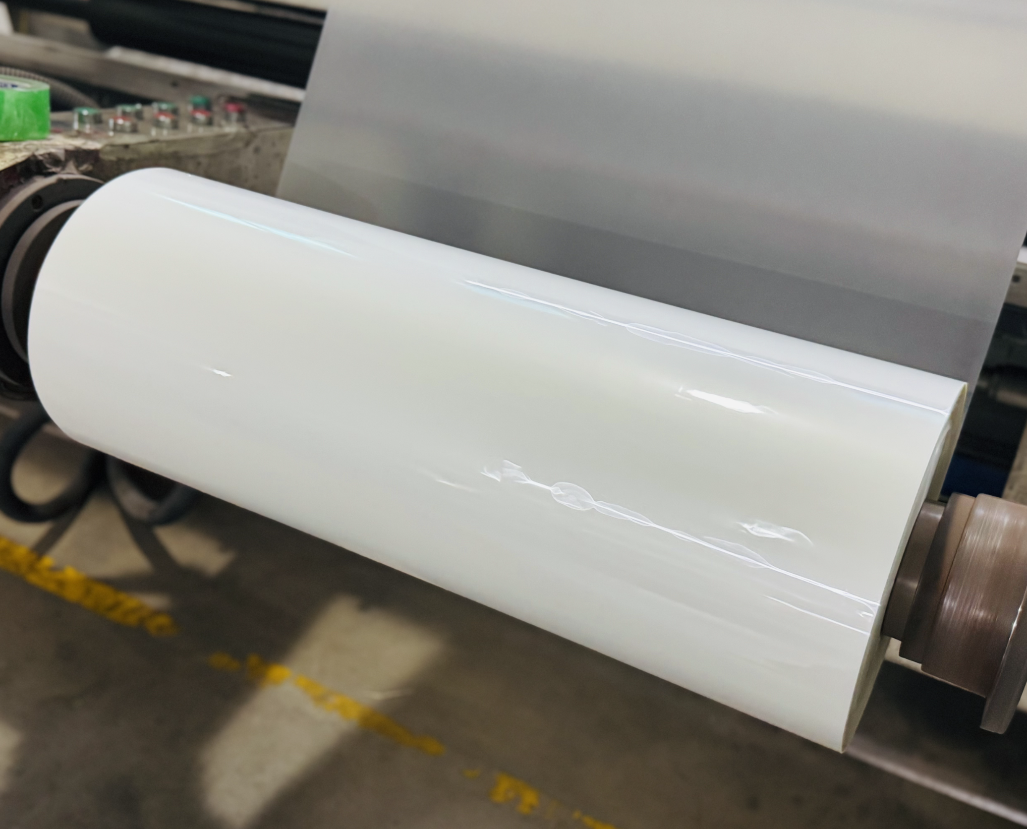 100mm to 2200mm Width Food Grade Clear Laminating Film Roll with Glossy Finish for Enhanced Durability