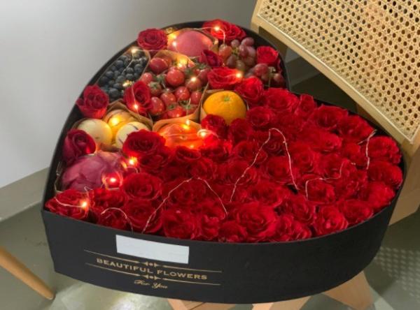 4C/UV/Lamination/Embossing/Stamping Round Velvet Flower Boxes for Roses Handmade Design