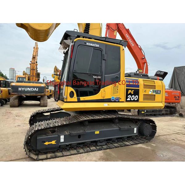 Original Japan Used Komatsu PC200 Excavator with Low Hours and 1m3 Bucket Capacity