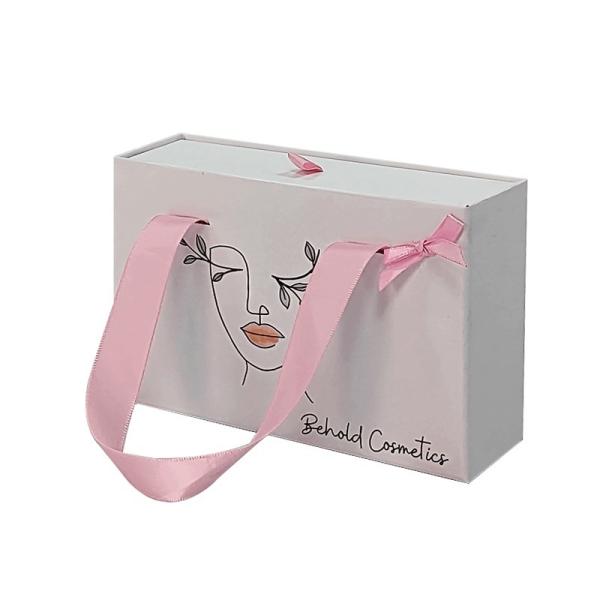 Caixa de presente em papel de arte Caixa de presentes para mulheres Compras Embalagens de roupas Aceitável ODM OEM