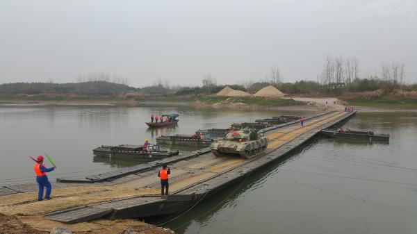Ponte de equipamento/de flutuação de construção de uma ponte sobre da ponte de pontão 79A da fita /Military/ponte de pontão
