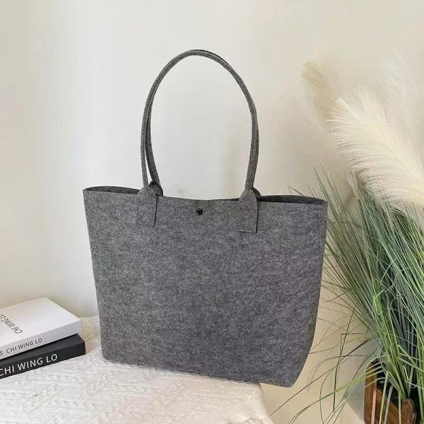 Wholesale Fashion Felt Handbags Custom Logo Colorful Felt Shopping Gift Bag Felt Tote Bag Custom Logo Eco-Friendly Casual Large Capacity Felt Tote Women Felt Bag Handbags Wool Felt Shopping Bag