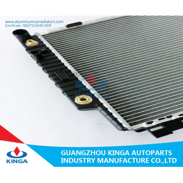 Plate Custom Auto Radiator Mercedes Benz Radiator PA 617*418*32mm