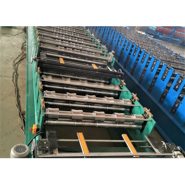 Крен панели крыши и стены двойника PLC формируя машину 1250mm 380V