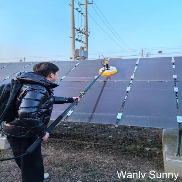 Pincel giratório semiautomático Wanlv Sunny Single Head para limpeza de painéis solares Certificado CE e 3,5 metros de pólo de alimentação de água ajustável