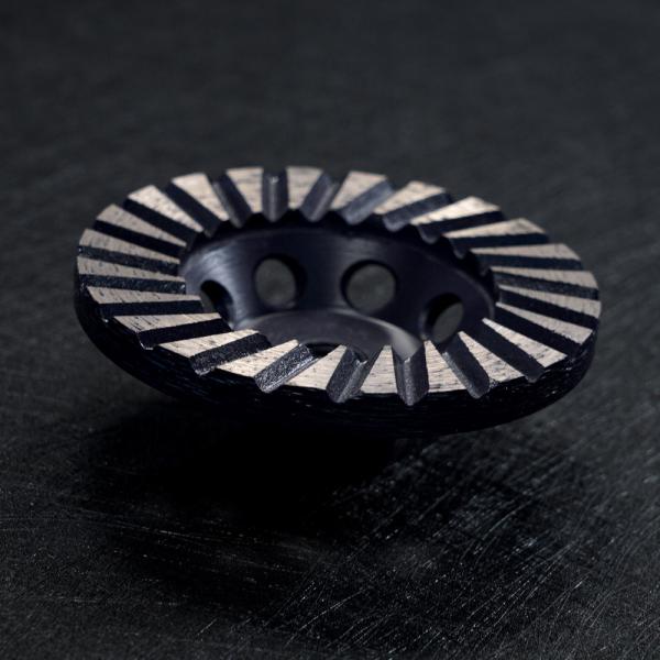 40/50 Grit 4 polegadas Roda de taça de moagem de diamantes com agente de ligação de metal