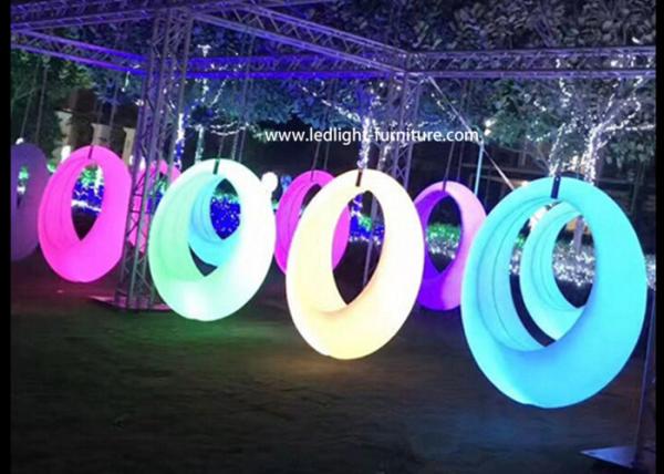 As cores do RGB 16 que mudam o diodo emissor de luz iluminam-se balançam acima à prova de choque para o jogo do adulto e das crianças