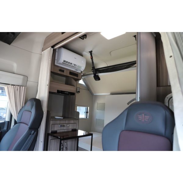 Джифанг 6х4 Тракторные грузовики Жилая кабина Буле цвет 560 л.с.