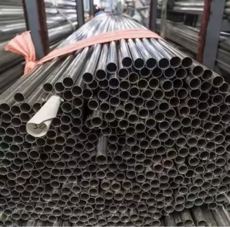 304 Stainless Steel Rectangular Tube 600 Grit Polished With 10x20mm-100x200mm Size Range ASTM A554 Architectural Grade Hollow Pipe