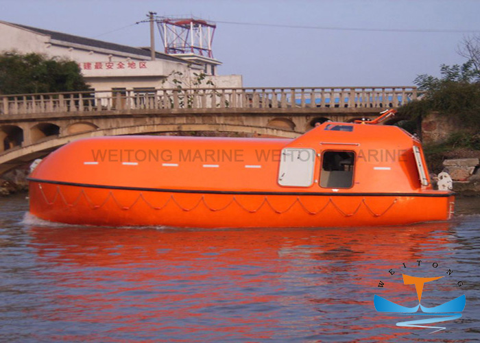 Totally Enclosed Lifeboat Rescue Boat High Durability With Smooth Surface
