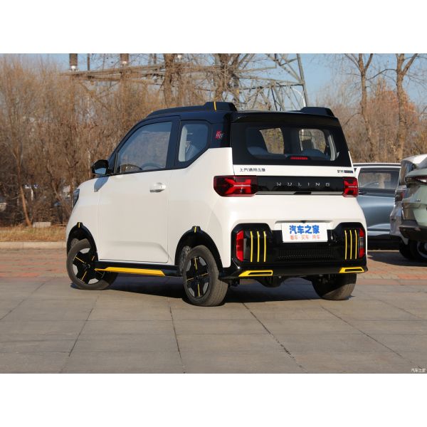 Budget-Friendly Mini Electric Cars Wuling Hongguang Mini EV LED Headlight 200km 300km