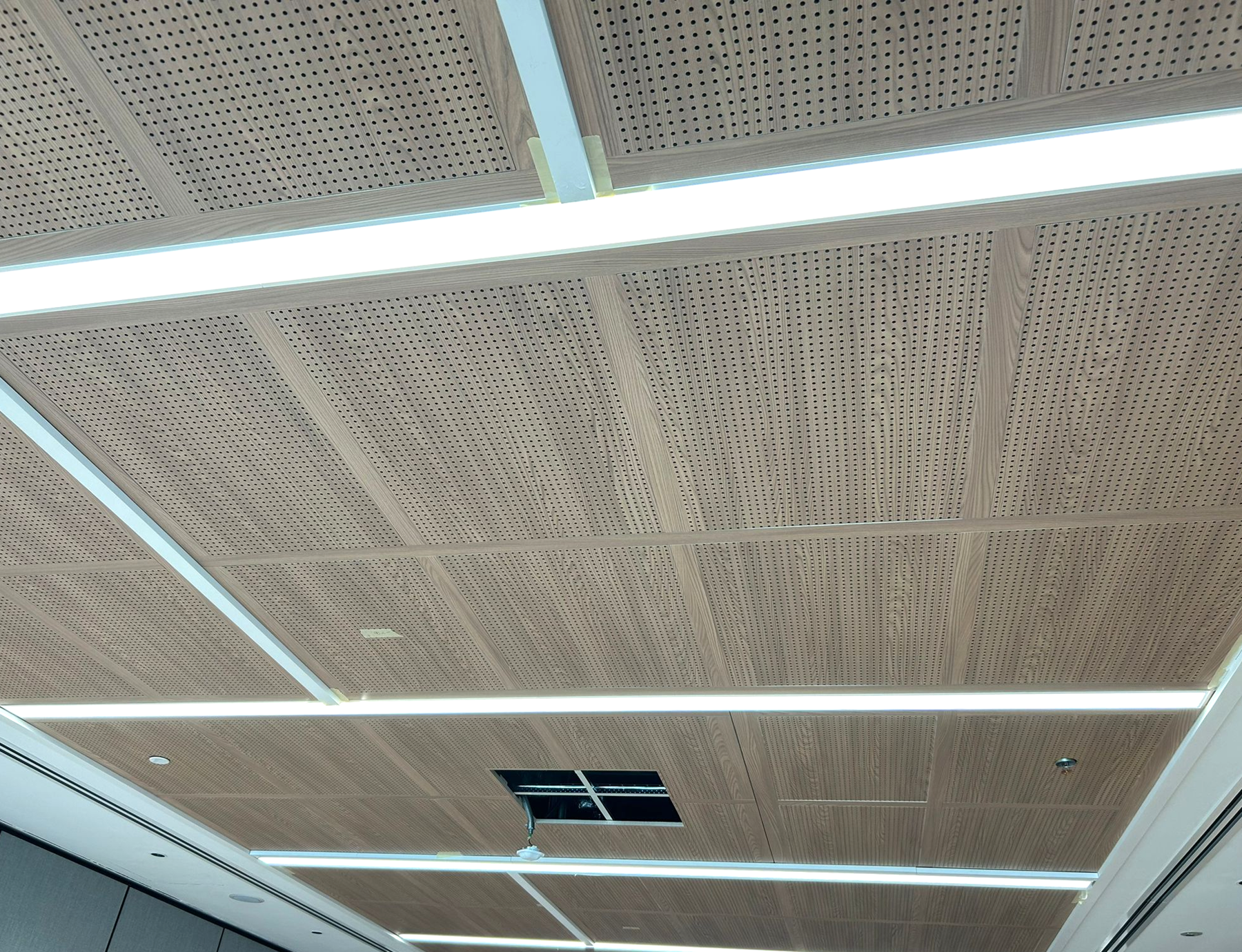Office Sound Absorption Wall Panel 16/16/6mm Perforated Acoustic Board