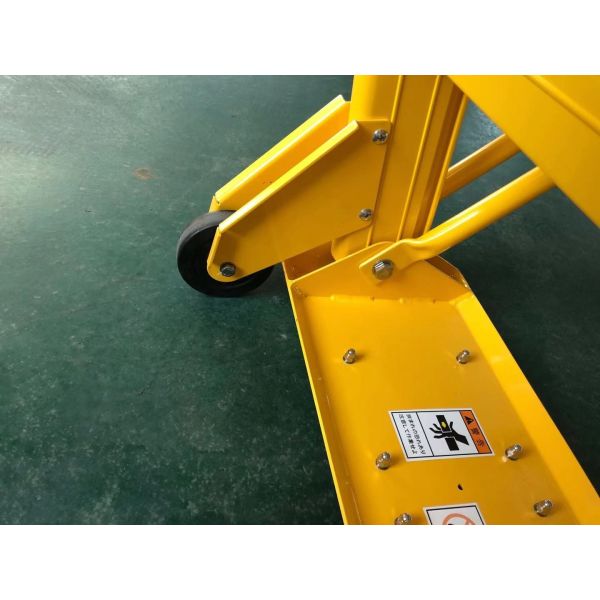 25KG Lightweight Foldable Portable Vehicle Barricade with Electrostatic Spraying for Road Safety