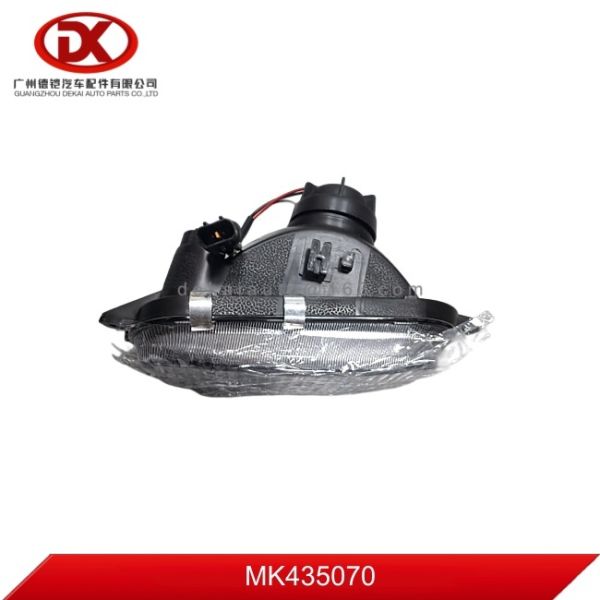 Right Fog Lamp Suitable for MITSUBISHI E-3/4 MK435070
