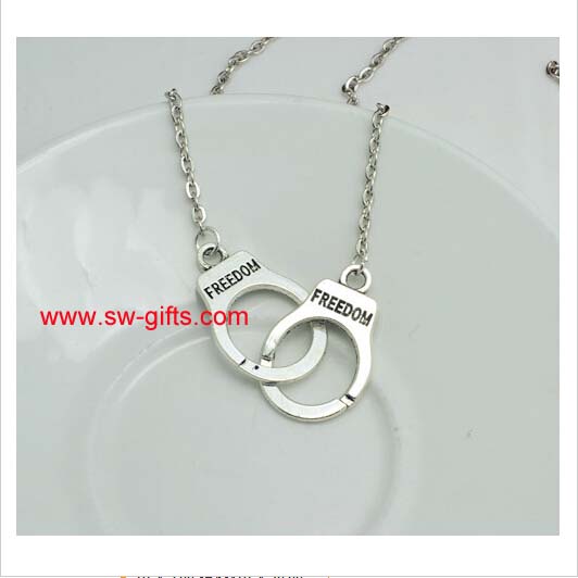 New Fashion Jewelry Handcuffs Choker Pendant Necklace Girl lover Valentine's Day Gifts